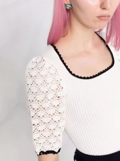 ( Neue Saison ) Maje White Oberteil Mit Gehäkelten Ärmeln Damen 10 ( Neue Saison ) Maje White Oberteil Mit Gehäkelten Ärmeln Damen -Outlet MAJE Store 18034144 38234143 600